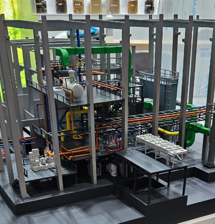 Das von ARI Model entwickelte Modell für erneuerbare Energietechnologien ist eine hochmoderne architektonische Darstellung der gesamten Infrastruktur für erneuerbare Energien, einschließlich Solarmodule, Windparks, Wasserkraftwerke und Biomasseanlage