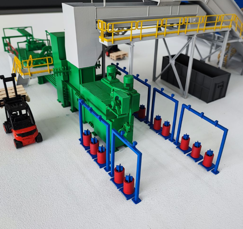 Ein beeindruckendes beleuchtetes und animiertes Architekturmodell, speziell von ARI Modellbau für Unternehmen entworfen, die auf der Recycling Technik ausstellen. Durch modernste Bewegungs- und Lichttechnologie optimiert dieses individuelle Modell di