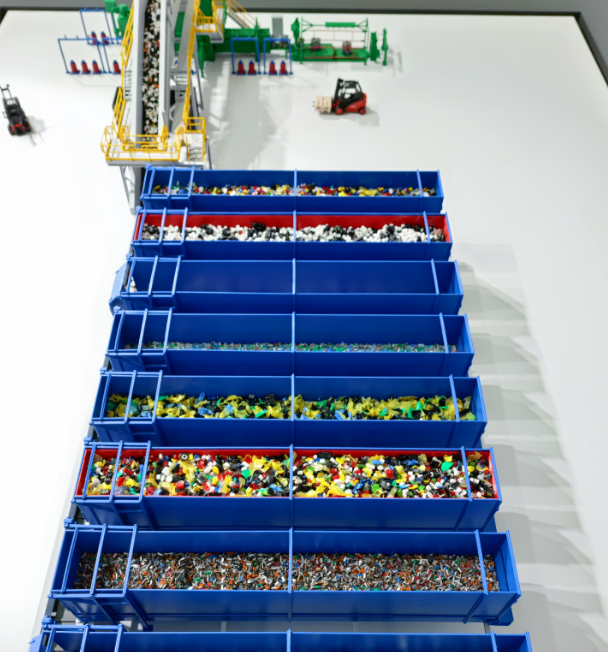 Ein herausragendes, maßgeschneidertes Geschäftsmodell entwickelt von ARI Modellbau für Unternehmen, die auf der Recycling Technik ausstellen. Mit dem Ziel, Präzision, Kreativität und technologische Innovation zu vereinen, maximiert dieses maßgefertig