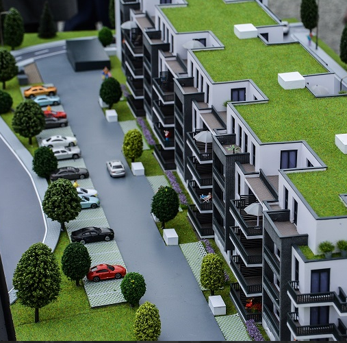 Ein maßgeschneidertes Architekturmodell von ARI Modellbau, erstellt für einen Aussteller der Expo Real. Das Modell zeigt urbane Infrastruktur, nachhaltige Entwicklungsaspekte und Gewerbeimmobilienprojekte in höchster Detailgenauigkeit. Maßstabsgetreu