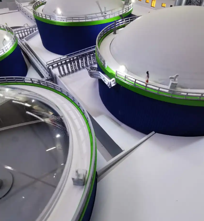 Beleuchtete und animierte Architekturmodelle von ARI Modellbau für die PROVADA, darunter Wohnanlagen, Einkaufszentren, gemischt genutzte Quartiere, Smart-City-Konzepte und Hotelprojekte. Mit LED-Beleuchtung, dynamischen Animationen und präziser Handw