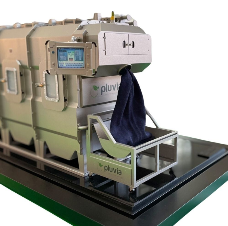 Beleuchtete und animierte Modelle von ARI Modellbau für das Defence Innovation Forum, die Militärbasen, Überwachungssysteme, Kommandozentralen, Luft- und Raumfahrttechnologien, Cybersicherheitsinfrastrukturen und moderne Waffenkonzepte darstellen. Di