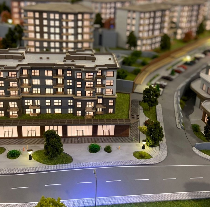 Ein beleuchtetes und animiertes Architekturmodell von ARI Modellbau, entworfen für die Salon des Vacances in Brüssel. Das Modell zeigt detailgetreue Beleuchtung, realistische Animationen und handwerkliche Präzision zur Präsentation von Hotels, Resort