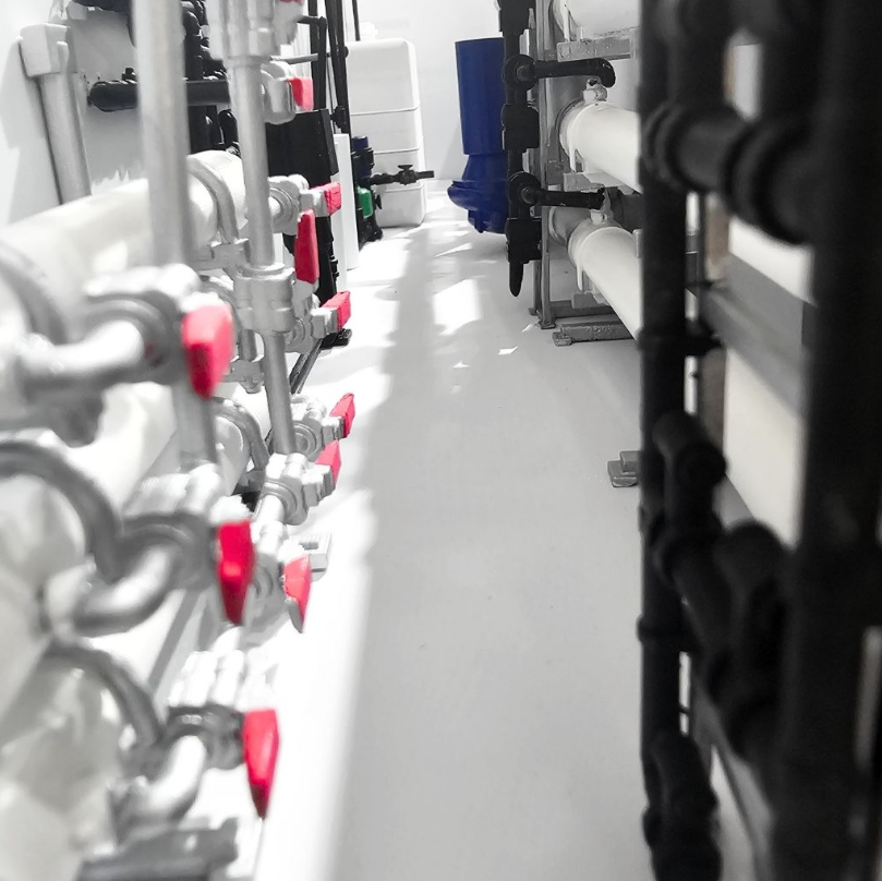 Ein beleuchtetes und animiertes Architekturmodell, entworfen von ARI Modellbau für die Bildung & Beruf, das Beleuchtung, Bewegung und architektonisches Storytelling vereint. Mit über 20 Jahren Erfahrung kombiniert ARI Modellbau Handwerkskunst und