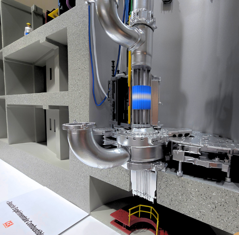 Ein exklusiv für die LogiMAT angefertigtes beleuchtetes und animiertes Modell, entworfen von ARI Modellbau. Mit über zwei Jahrzehnten Erfahrung verwandelt ARI Modellbau komplexe Konzepte aus Logistik, Automatisierung und Industrie in beeindruckende p