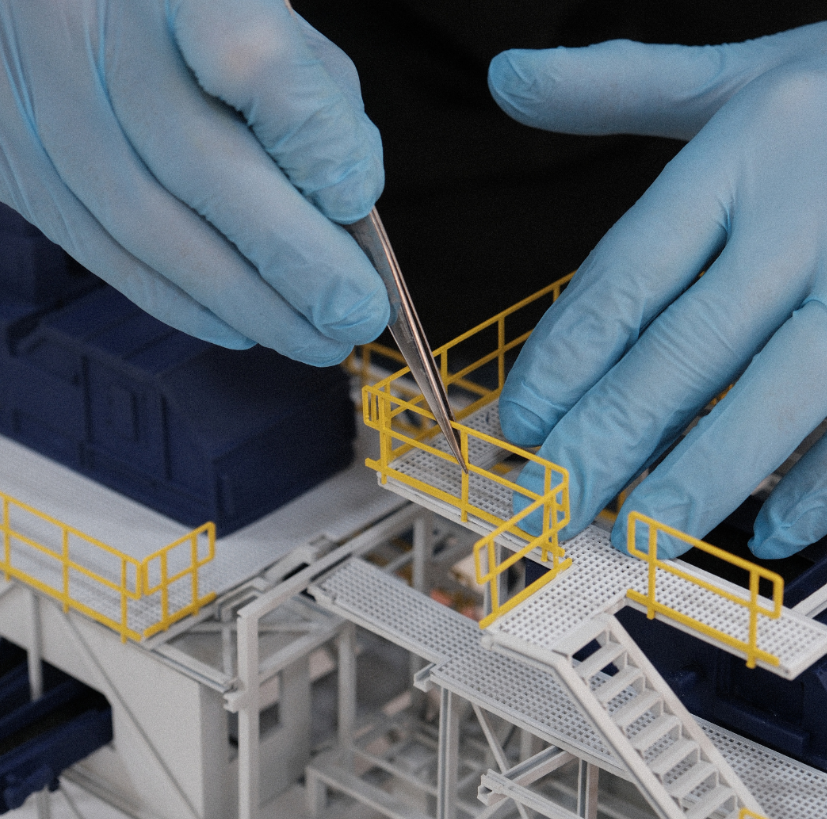 Ein maßgeschneidertes Architekturmodell, das von ARI Modellbau für die Air Cargo Europe entworfen wurde und Licht, Animation und meisterhafte Handwerkskunst vereint. Mit über 20 Jahren Erfahrung fertigt ARI Modellbau präzise und hochwertige Ausstellu