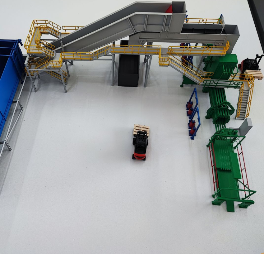 Ein individuelles Architekturmodell, entwickelt von ARI Modellbau für die SITL Europe, das Licht, Bewegung und präzise Ingenieurskunst vereint, um Transport- und Logistikkonzepte lebendig werden zu lassen. Mit über 20 Jahren Erfahrung verwandelt ARI 