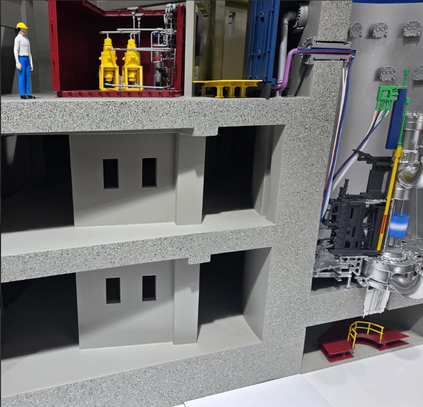 Physisches Architekturmodell von ARI Modellbau, das Automationsrouten, Lagerarchitektur, Intralogistiksysteme und intelligente Materialflusslösungen für Aussteller der Intralogistics Europe zeigt.