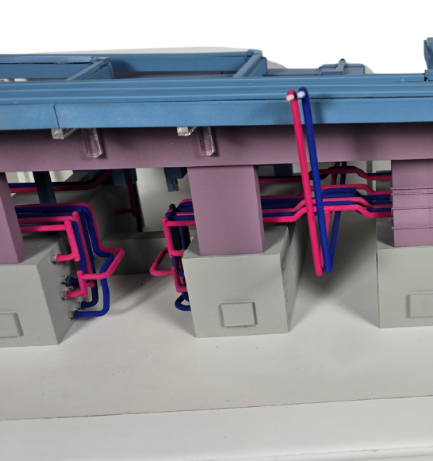 Beleuchtetes und animiertes Intralogistik-Modell von ARI Modellbau, mit Visualisierung von Automationsabläufen, Lagerflüssen und intelligenten Materialflusssystemen.